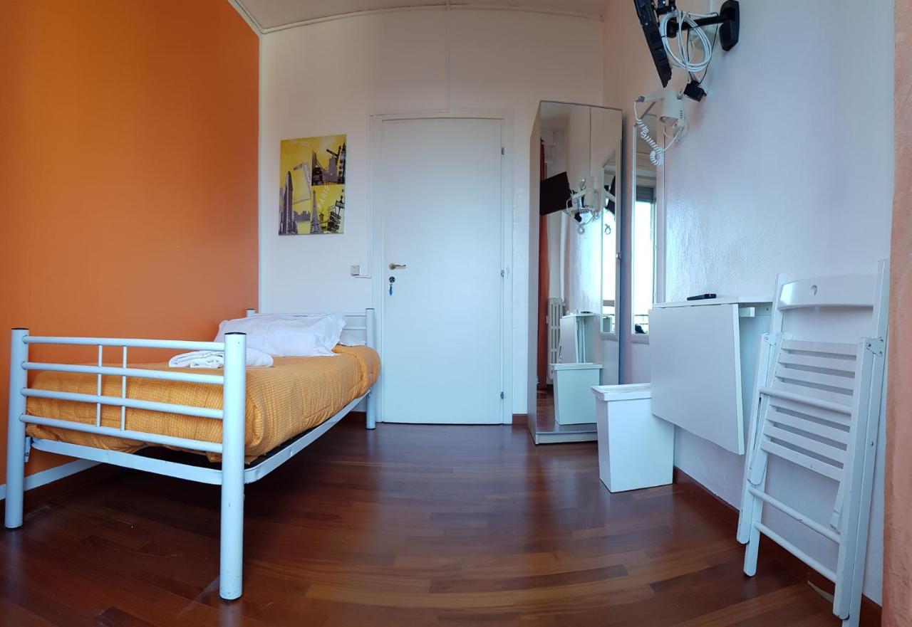 Foresteria Lombarda By Max Hotel Milano Exterior foto